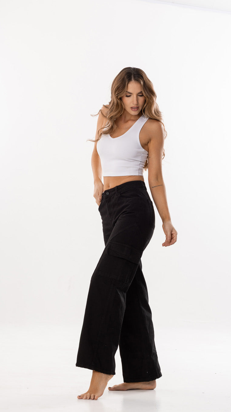Jean Wide Leg Cargo Color Negro.