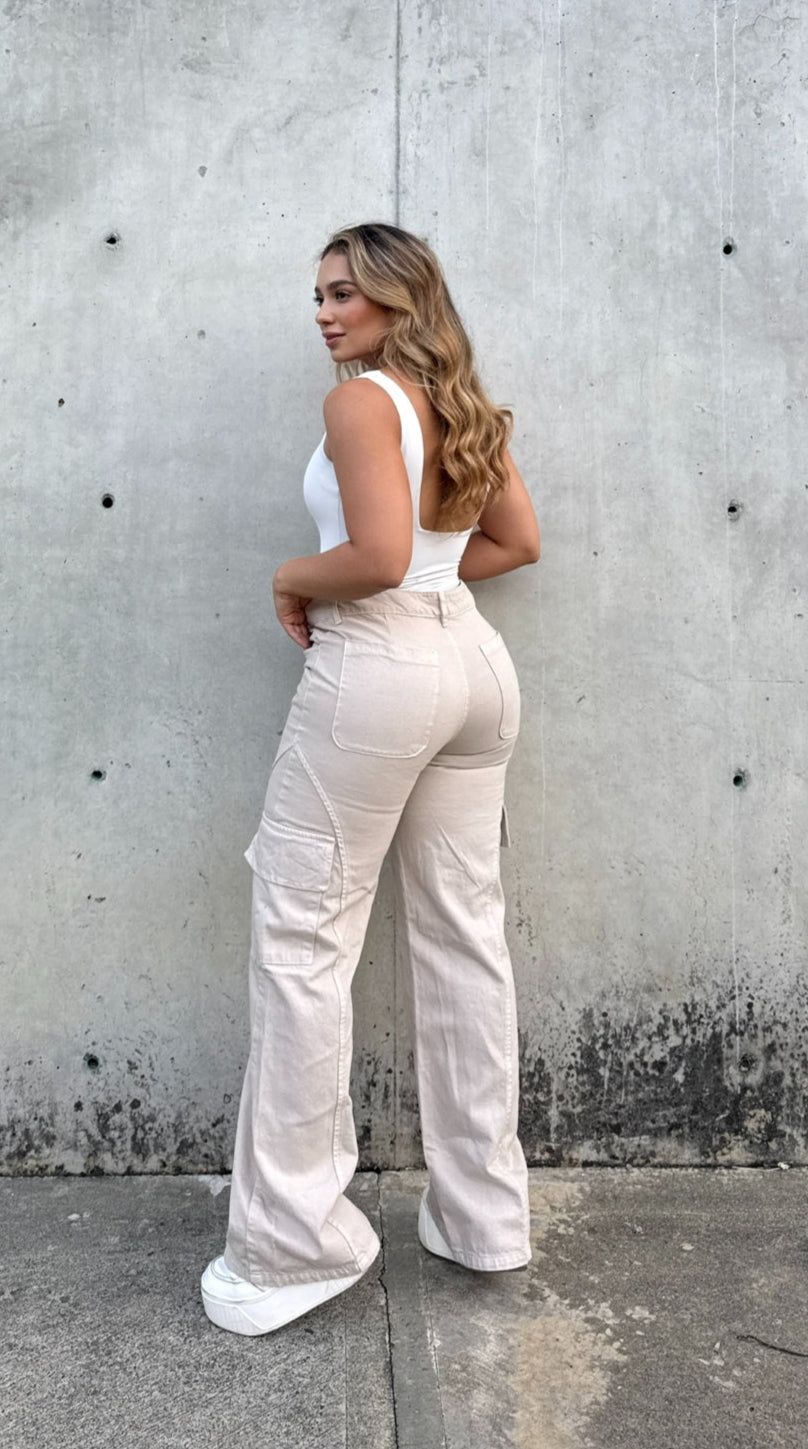 Jean Wide Leg Cargo Color Beige