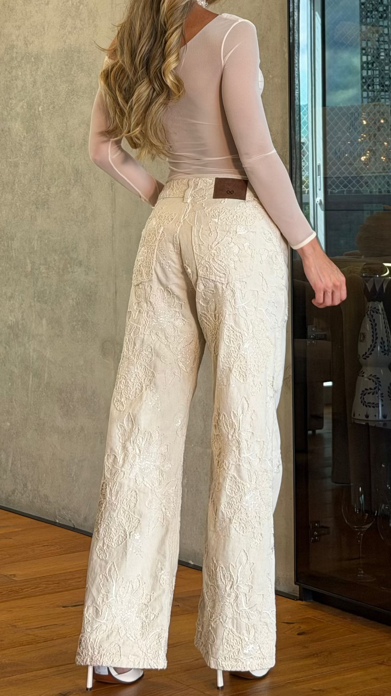 REF 69320 Flared Bordado Ivory